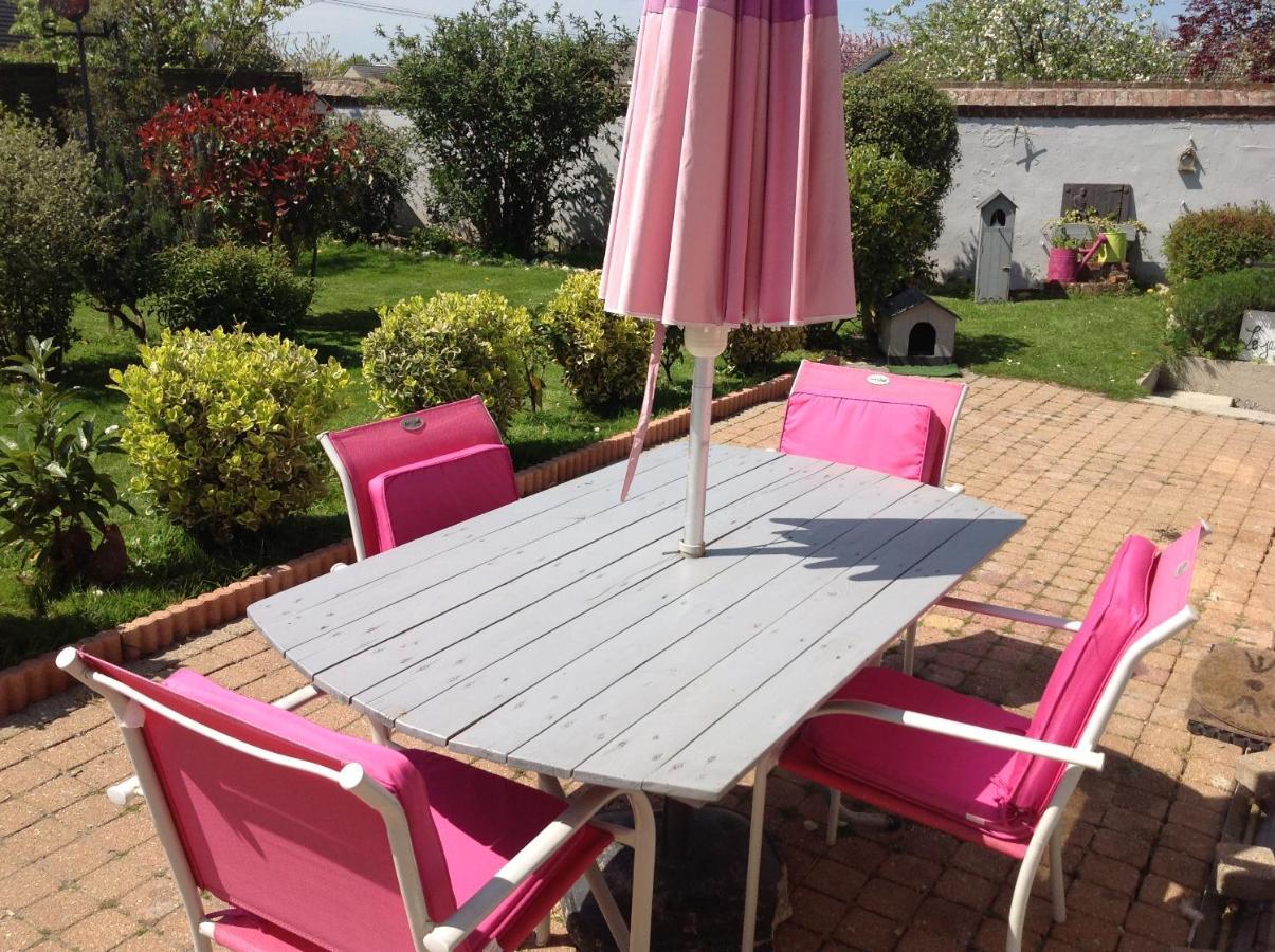 Le Jardin Des Poules Bed & Breakfast Thietreville Ngoại thất bức ảnh
