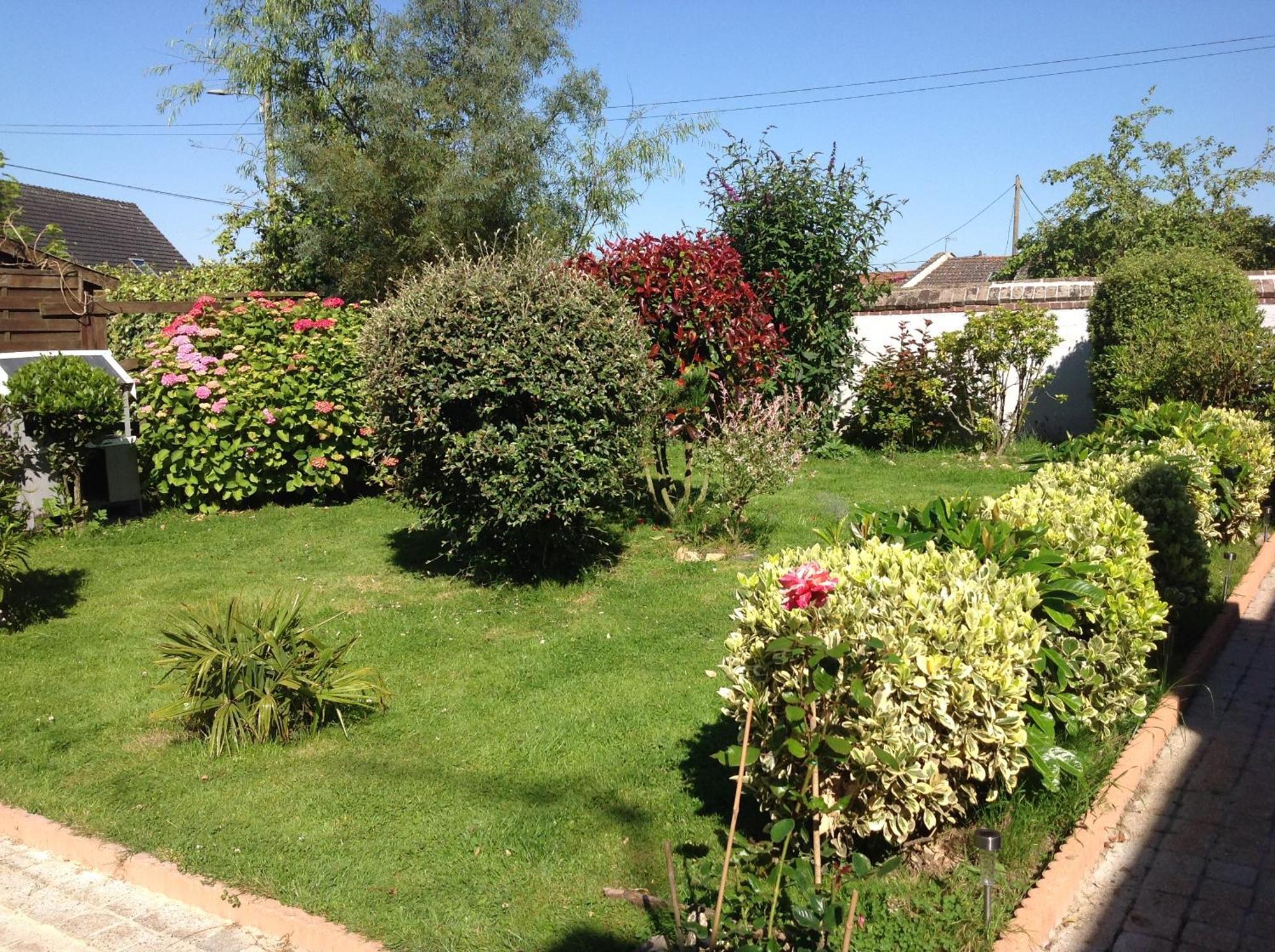 Le Jardin Des Poules Bed & Breakfast Thietreville Ngoại thất bức ảnh